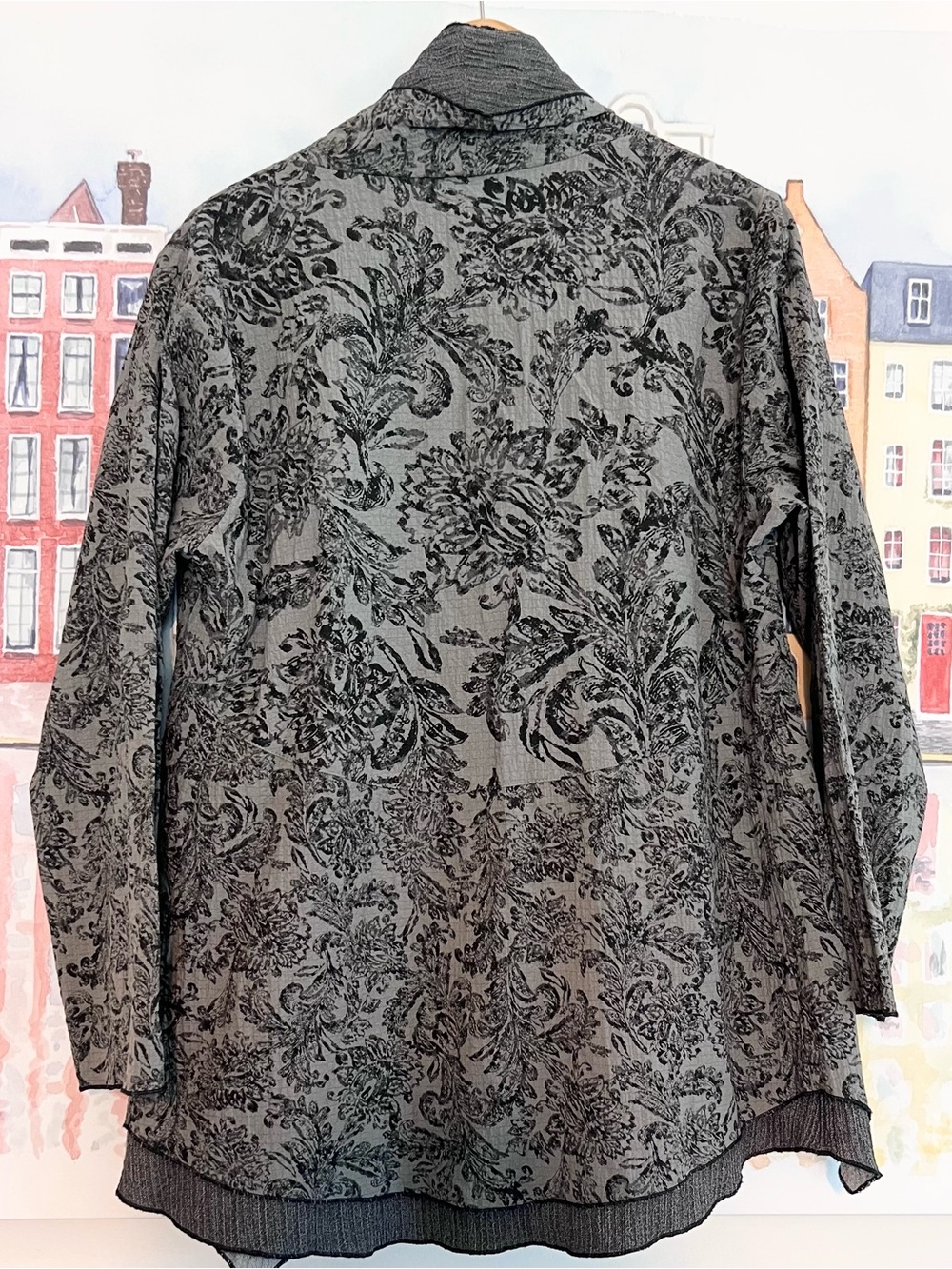 Habitat Lagenlook Multi Layer Greenish Gray/Black Crinkle Floral Jacket - Picture 10 of 12